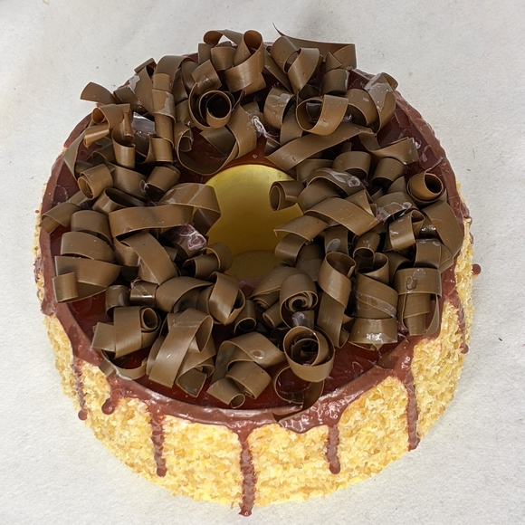 Fake Cake With Faux Chocolate Shavings and Drizzle - Picture 3 of 7